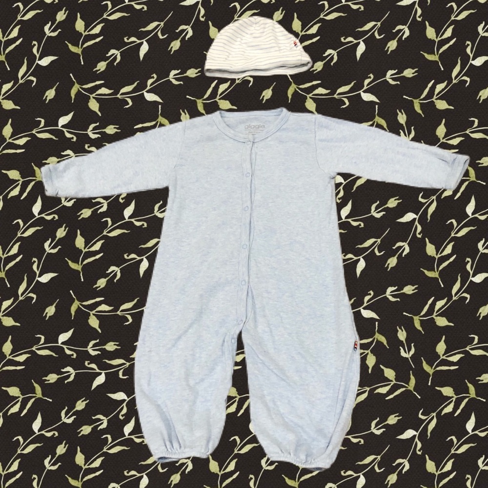 Giggle one piece in blue w/ stripe hat 0-6 mos